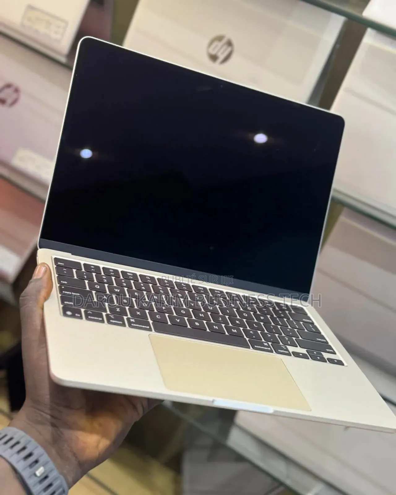 New Apple MacBook Air 2025 M4 13-Inch 16GB Apple M4 SSD 256GB