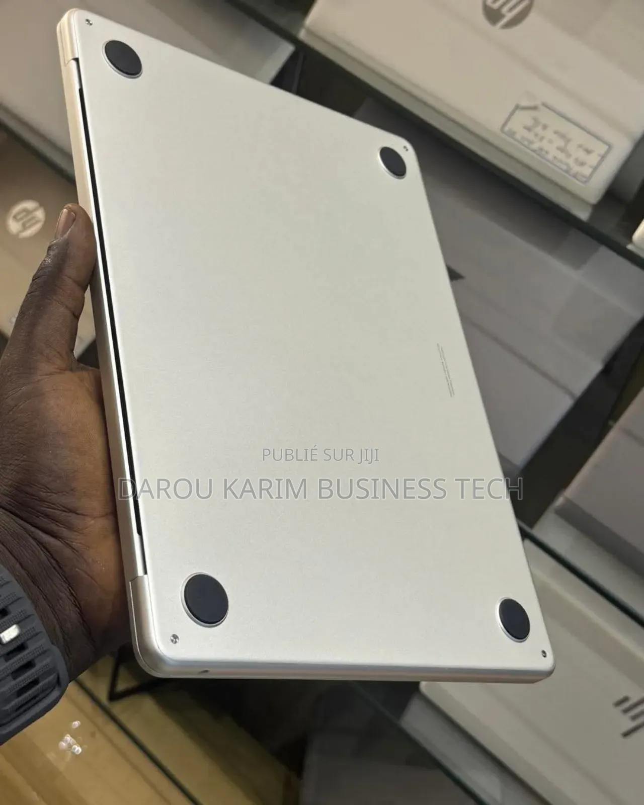 New Apple MacBook Air 2025 M4 13-Inch 16GB Apple M4 SSD 256GB