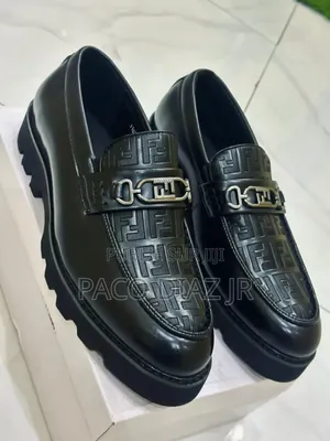 Photo - Chaussures De Ville Fendi