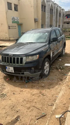 Photo - Jeep Grand Cherokee 2012 Black