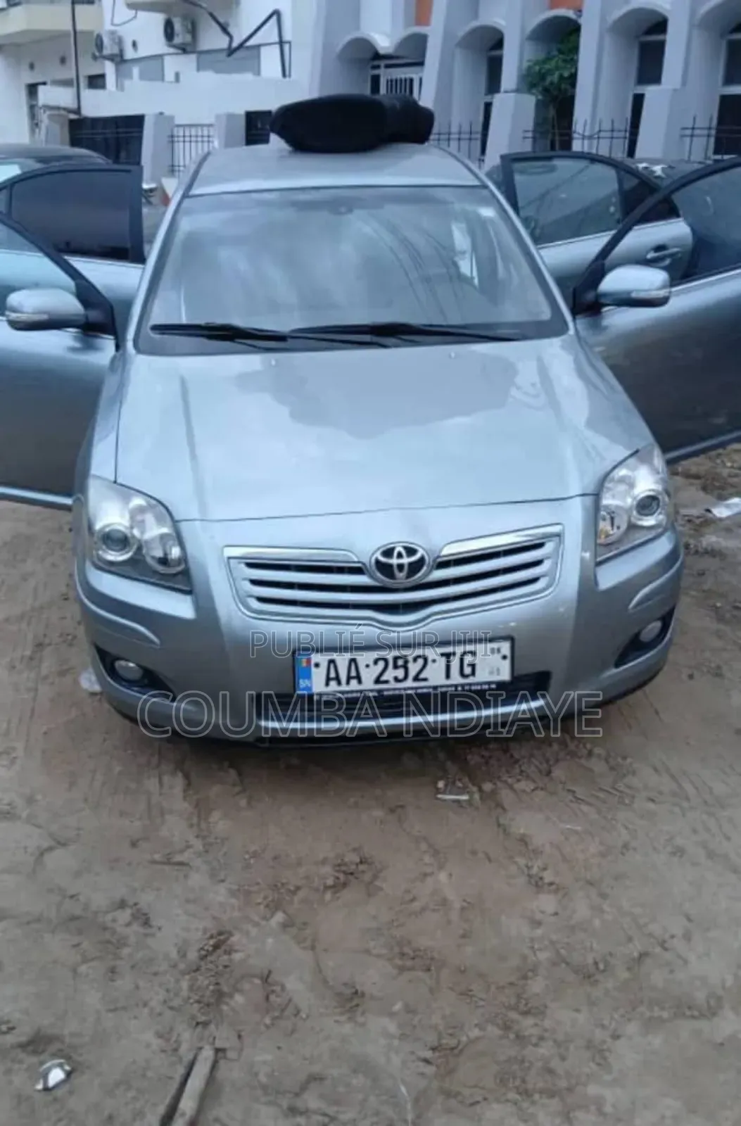 Toyota Avensis 2.0 Advanced 2009 Gris