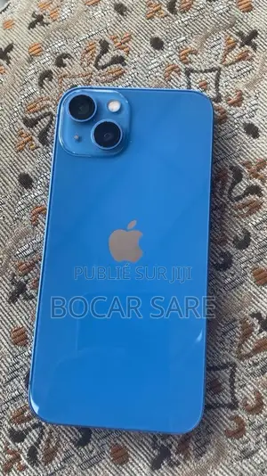 Photo - Apple iPhone 13 128 GB Blue