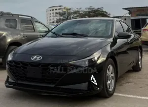 Photo - Hyundai Elantra 2021 Black