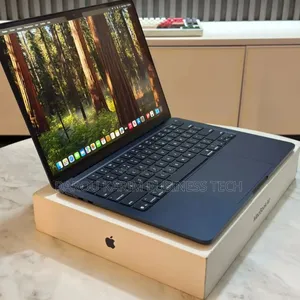 New Apple MacBook Air 2025 M4 13-inch 16GB Apple M4 SSD 256GB