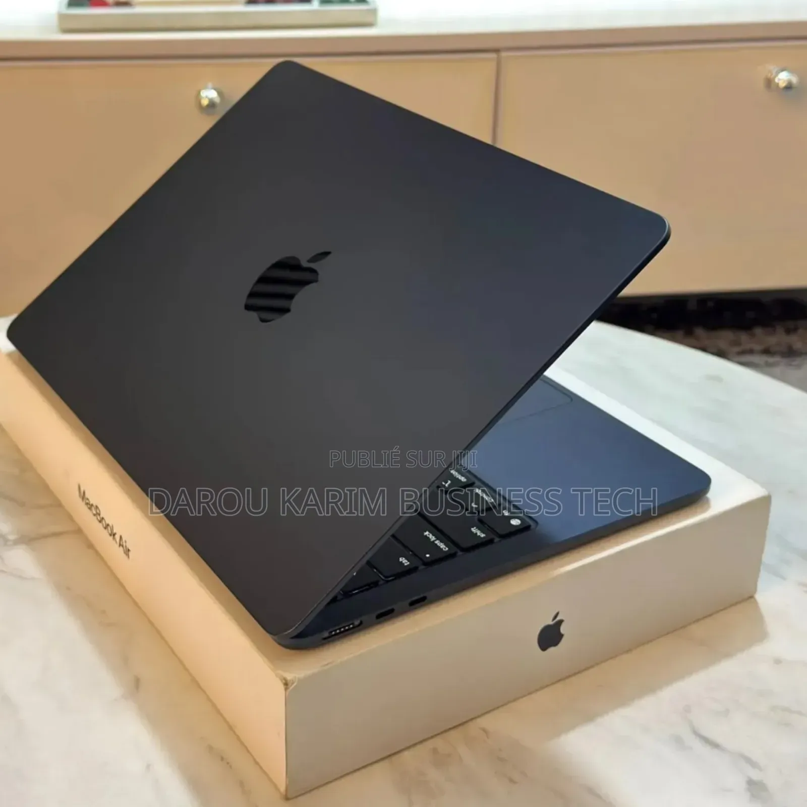 New Apple MacBook Air 2025 M4 13-inch 16GB Apple M4 SSD 256GB