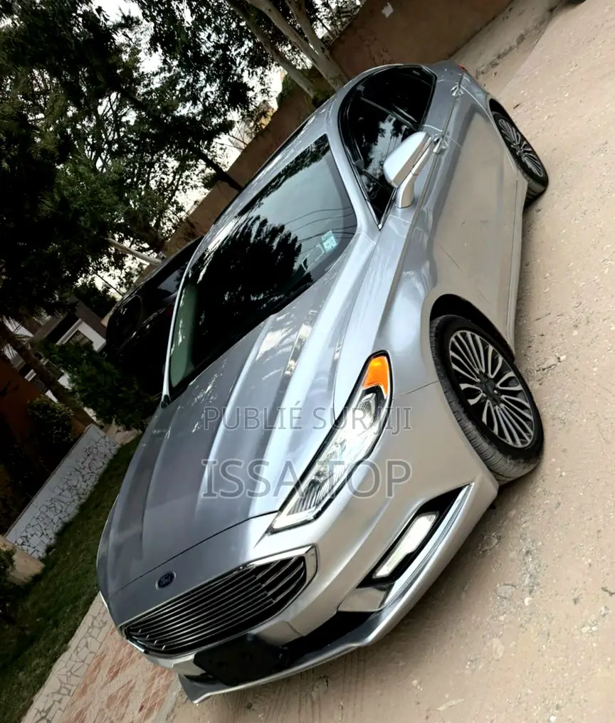 Ford Fusion 2018 Gris