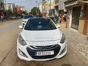 Photo - Hyundai Elantra 2015 Blanc