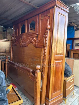 Chambre À Coucher 4 Battant