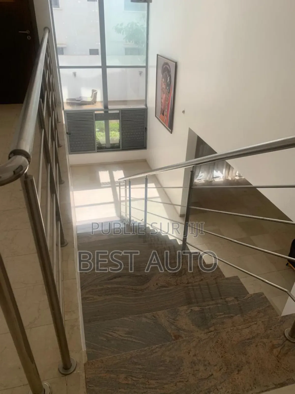 4chbre Maison dans Fann-Point E-Amitié à Vendre