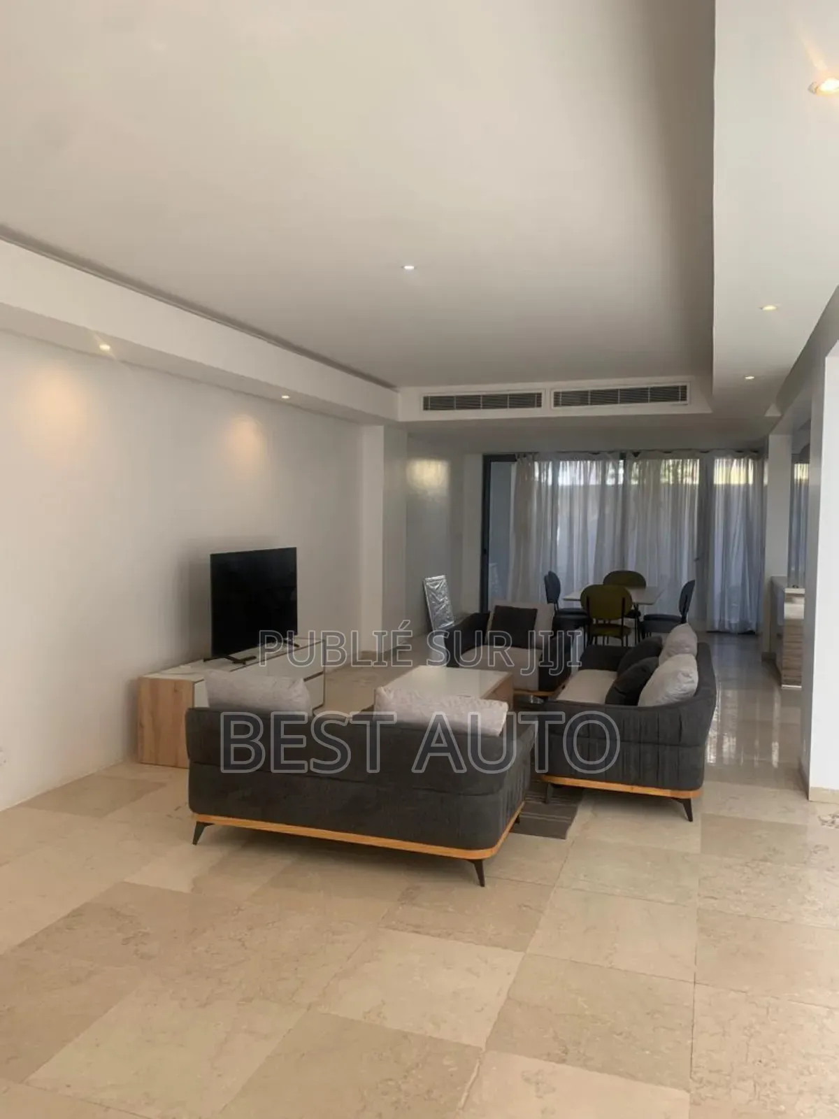 4chbre Maison dans Fann-Point E-Amitié à Vendre