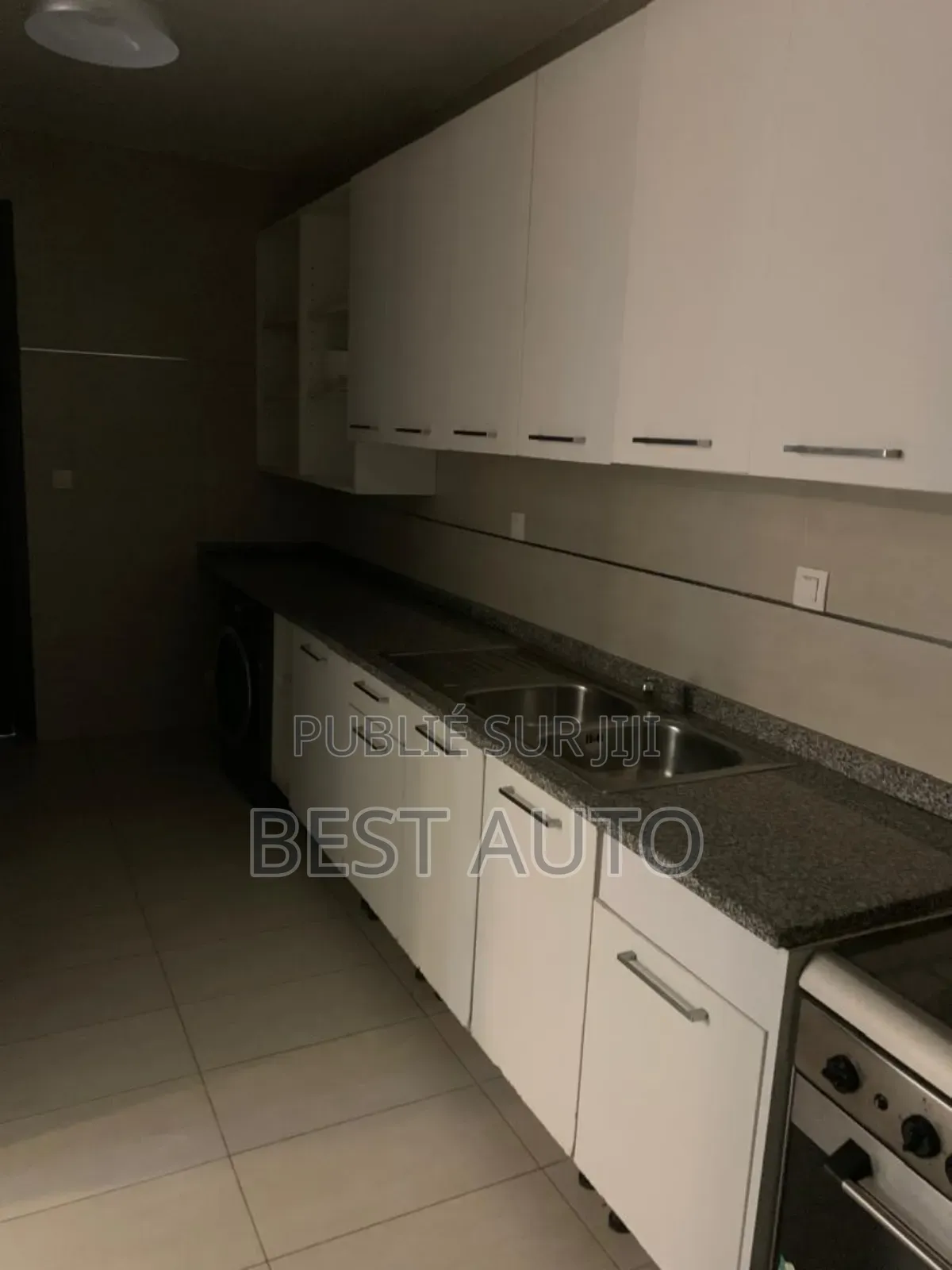 4chbre Maison dans Fann-Point E-Amitié à Vendre