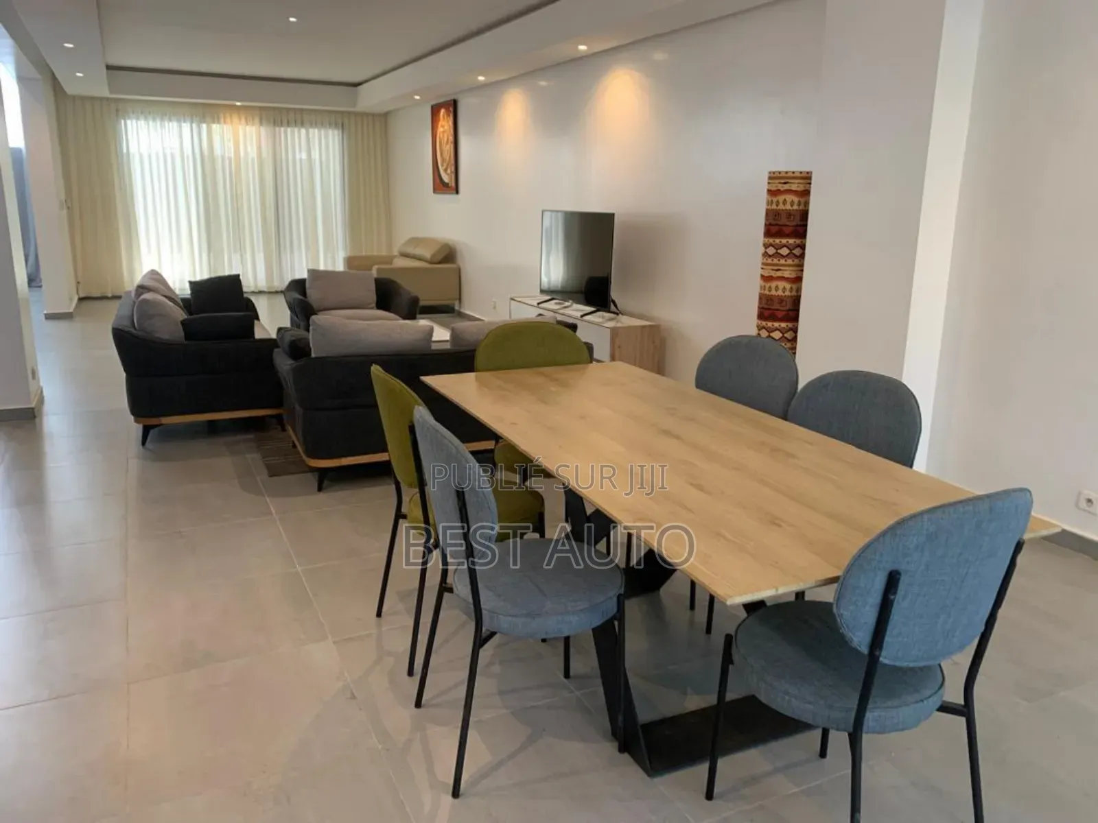 4chbre Maison dans Fann-Point E-Amitié à Vendre