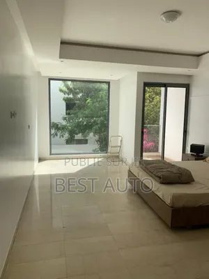 4chbre Maison dans Fann-Point E-Amitié à Vendre