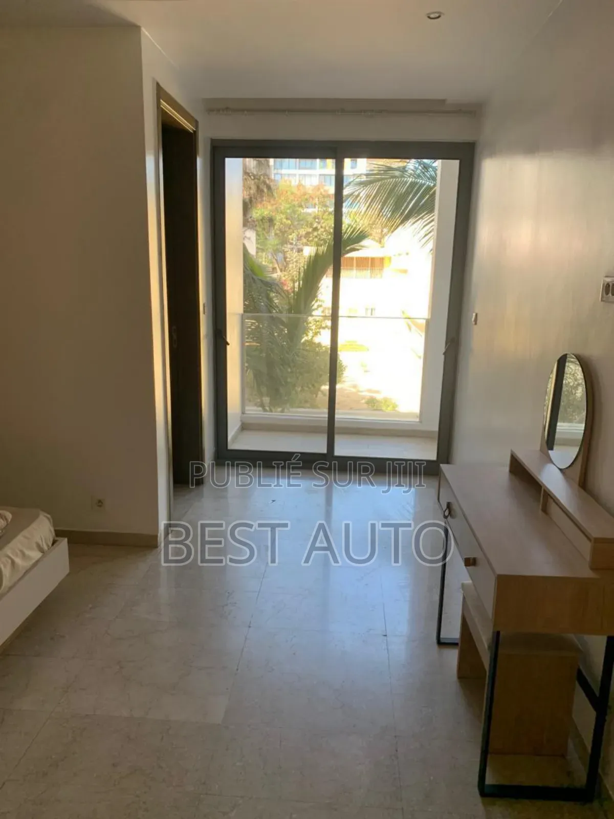 4chbre Maison dans Fann-Point E-Amitié à Vendre