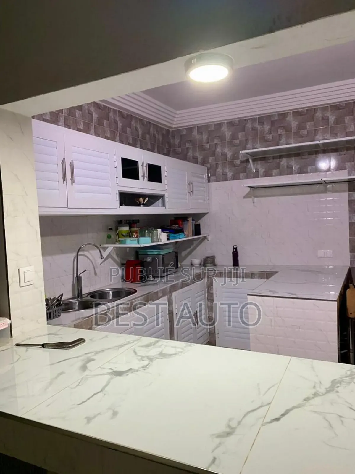 6chbre Maison dans Ouakam à Louer