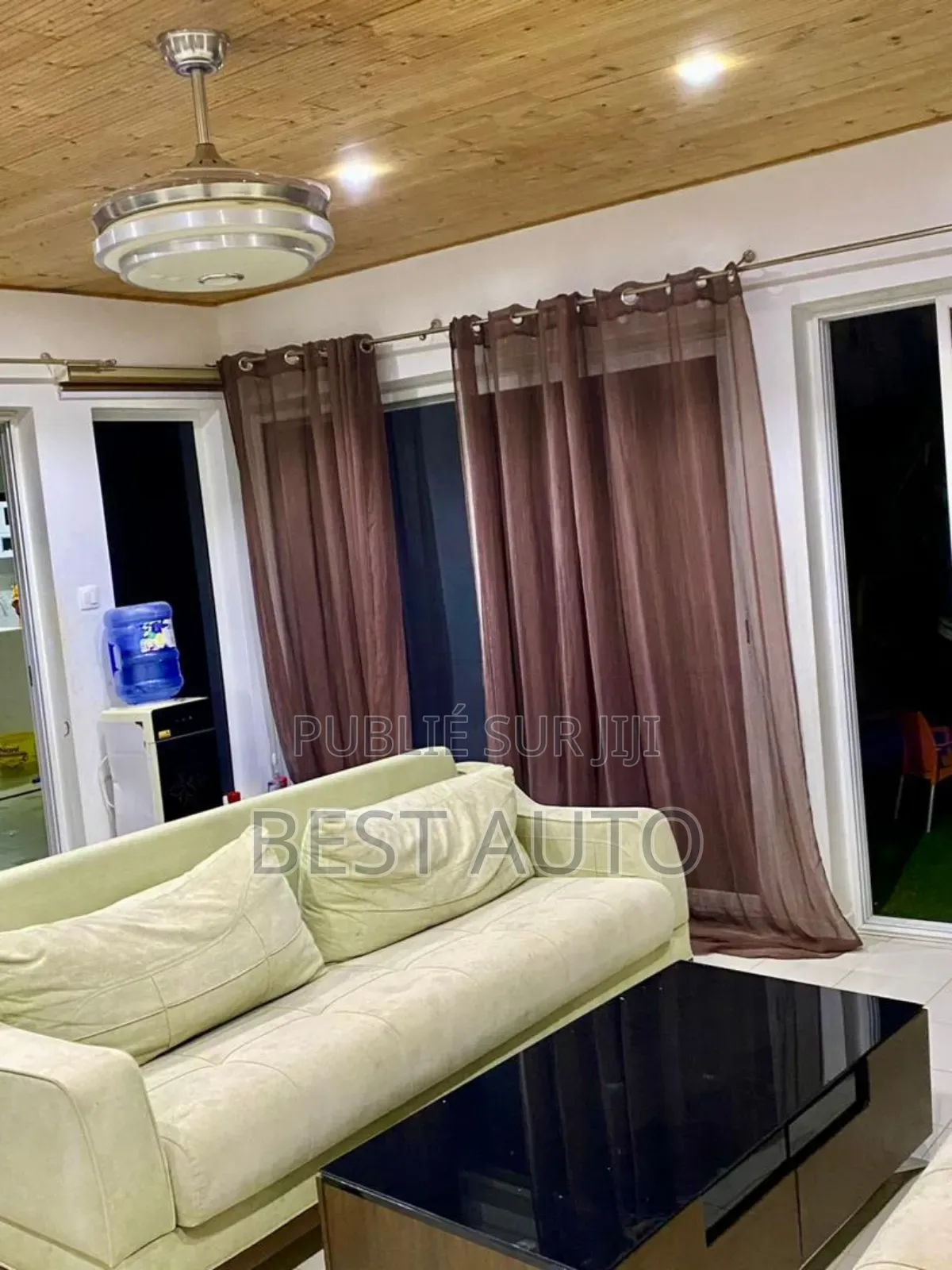 6chbre Maison dans Ouakam à Louer