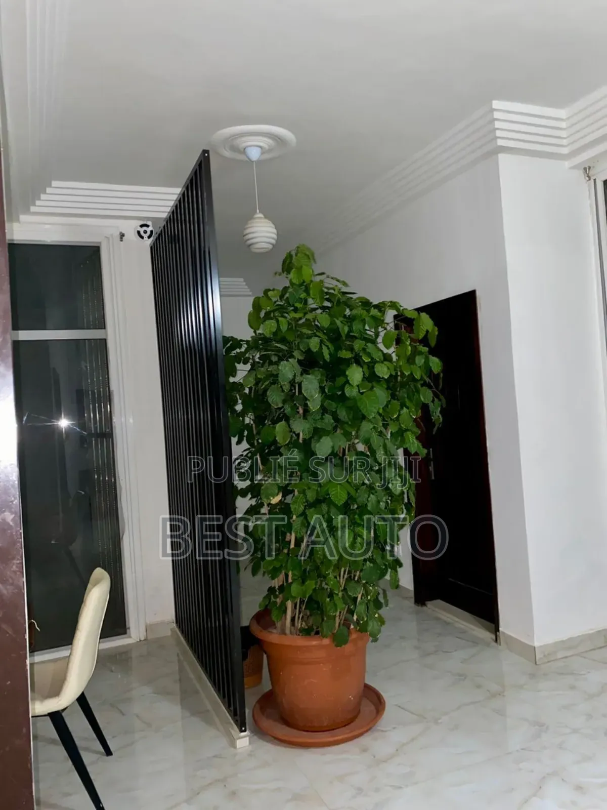 6chbre Maison dans Ouakam à Louer