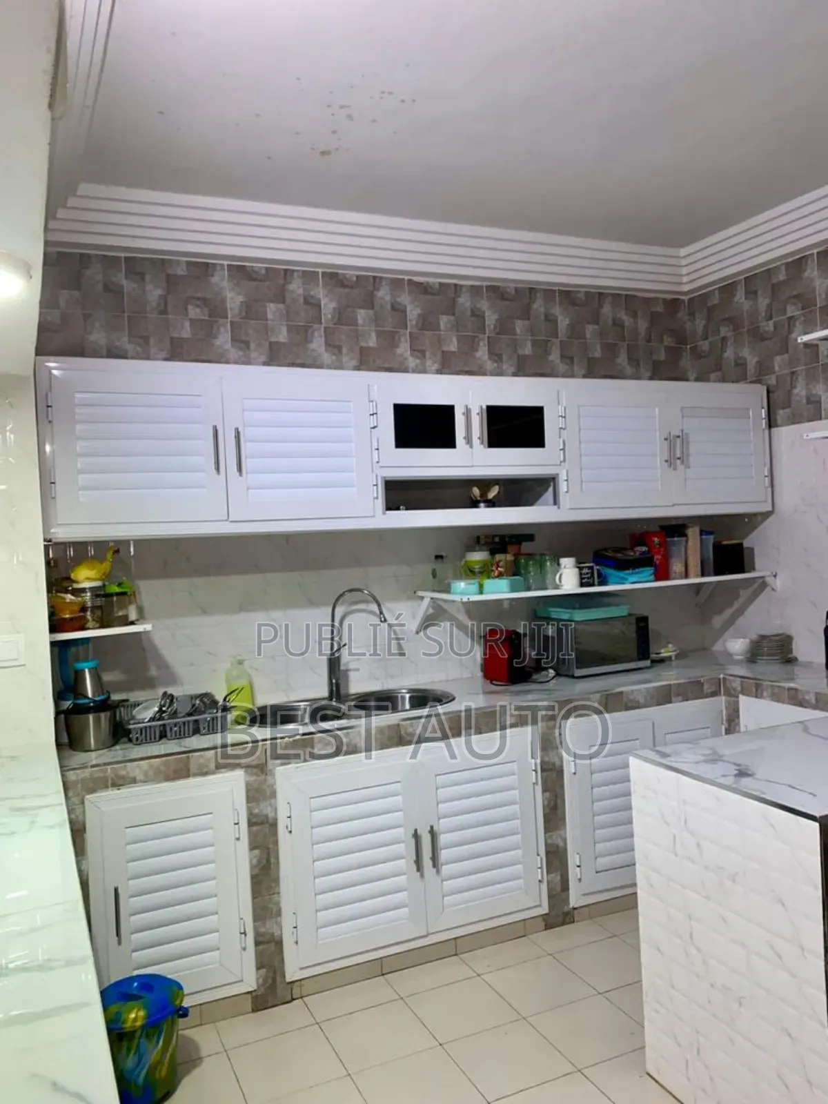 6chbre Maison dans Ouakam à Louer