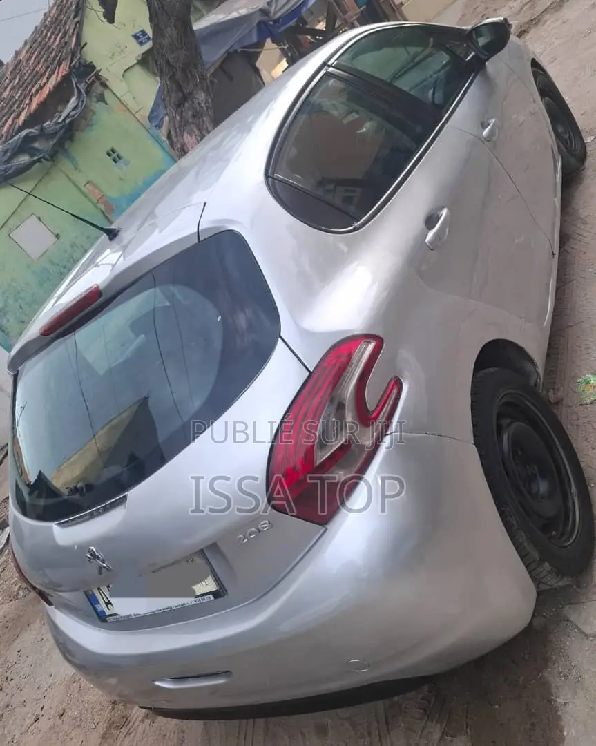 Peugeot 208 2013 Gris