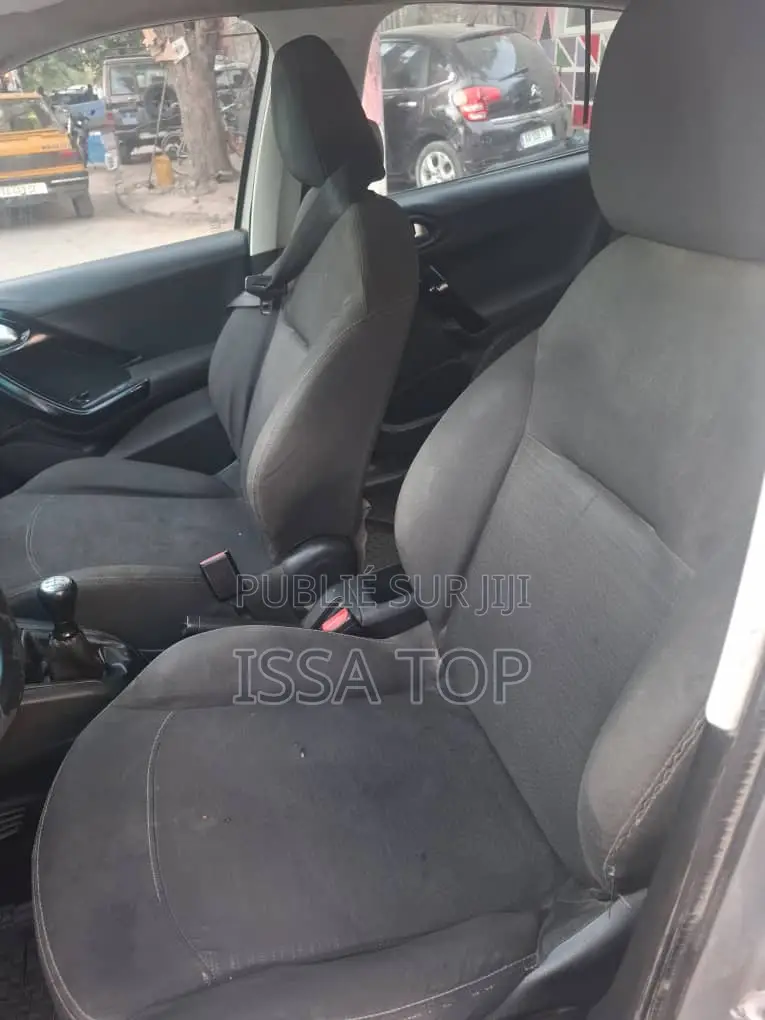 Peugeot 208 2013 Gris