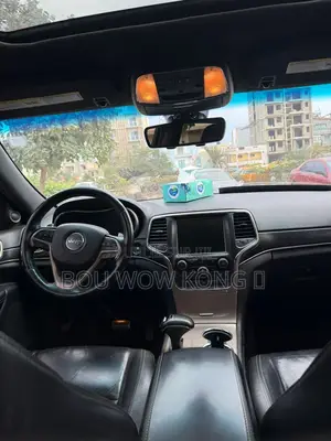 Jeep Grand Cherokee SRT 4dr 4x4 2016 Beige