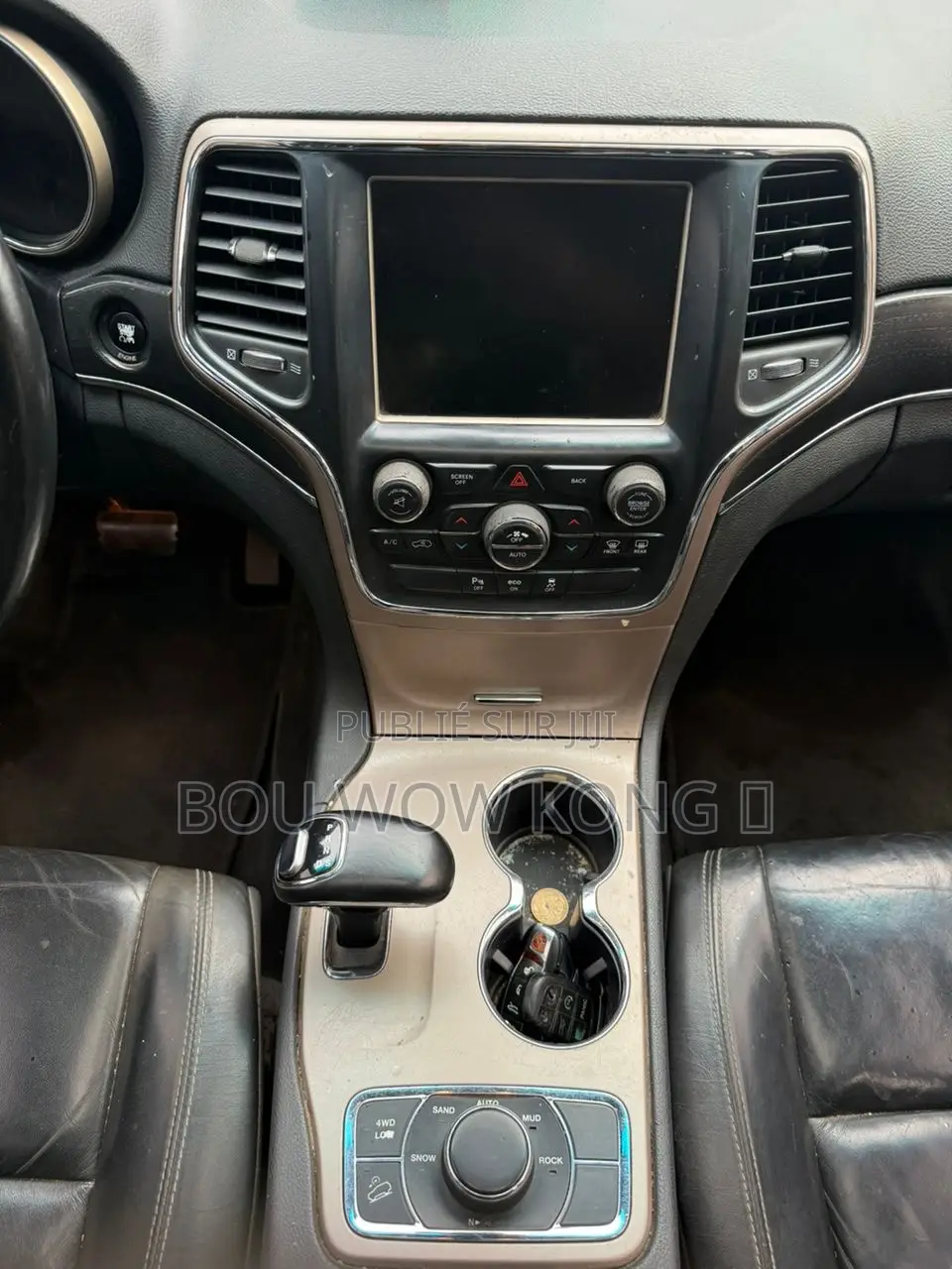 Jeep Grand Cherokee SRT 4dr 4x4 2016 Beige