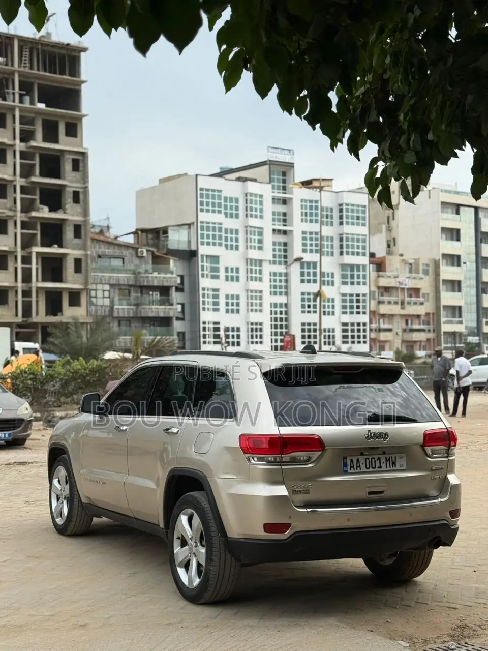 Jeep Grand Cherokee SRT 4dr 4x4 2016 Beige