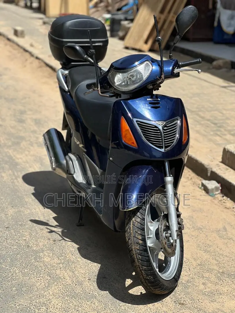 Honda 2005 Blue