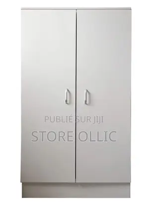 « Armoire Blanche : Construisez Votre Couple, Pas Le Désordre. »