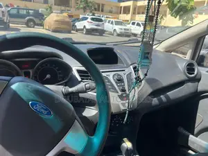 Ford Fiesta 2013 Blanc