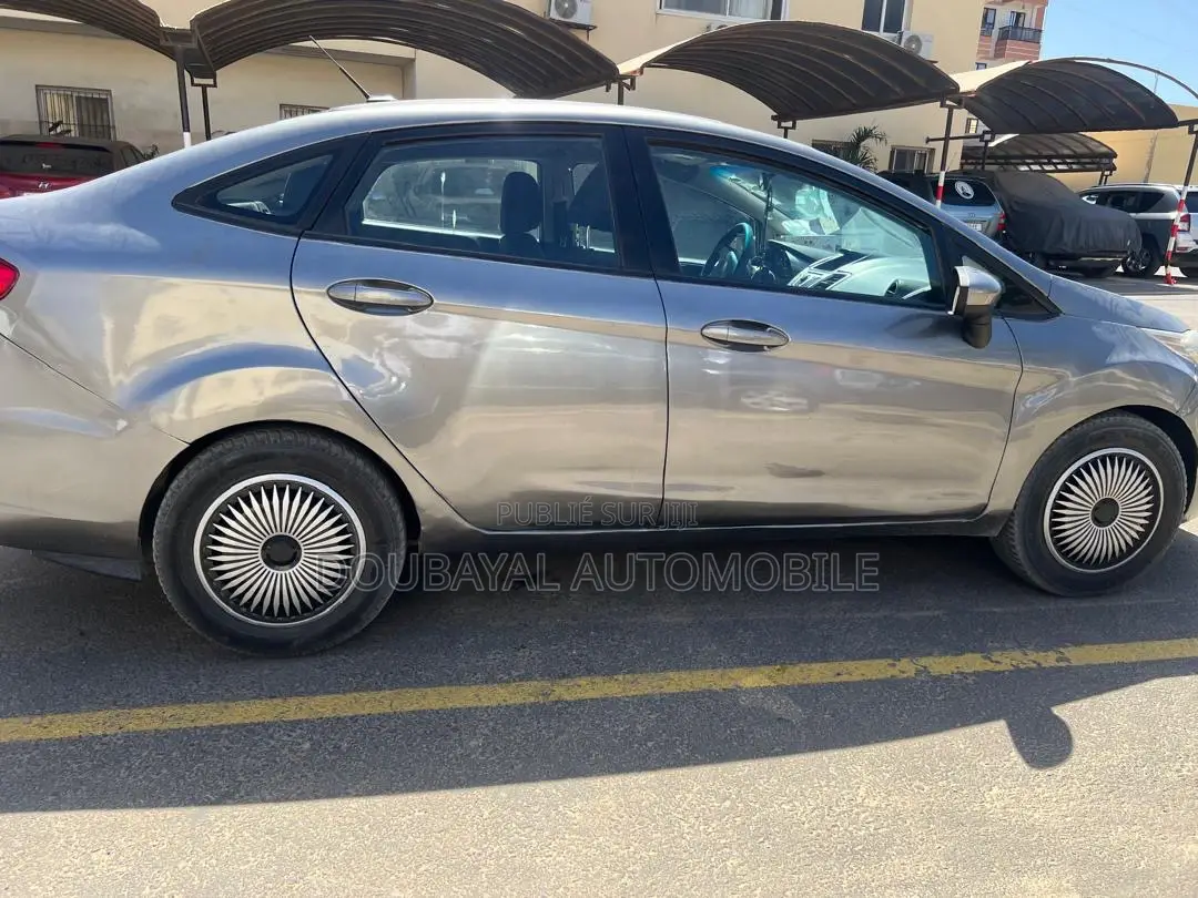 Ford Fiesta 2013 Blanc