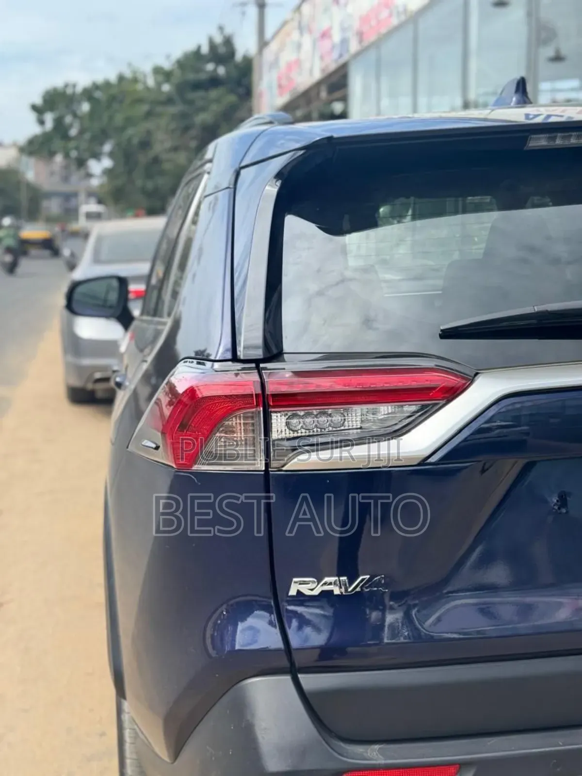 Toyota RAV4 2020 Blue