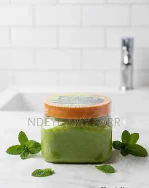 Photo - Gommage À Base De Sucre Et De Beurre De Karité