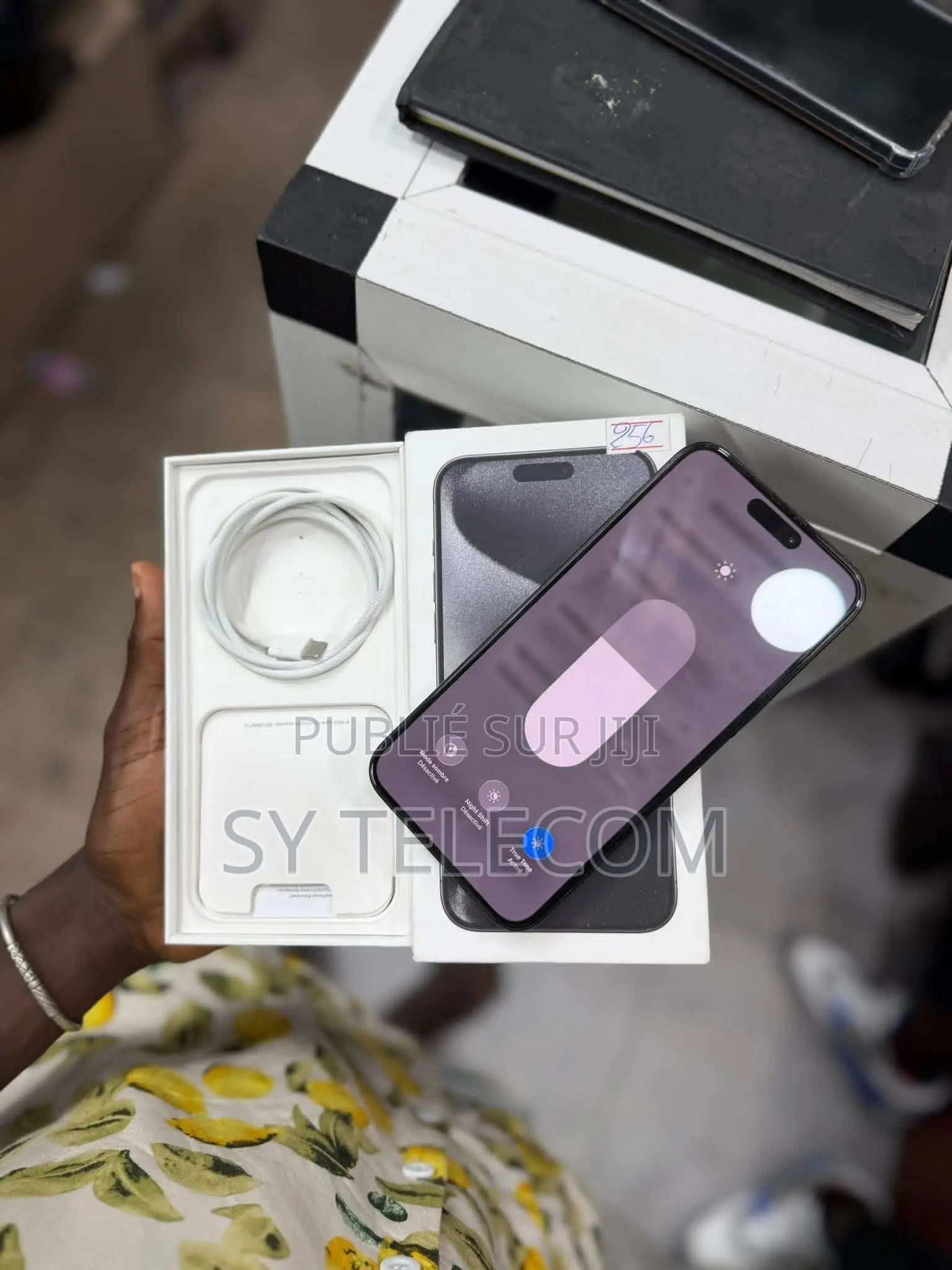 New Apple iPhone 15 Pro Max 1 TB Black