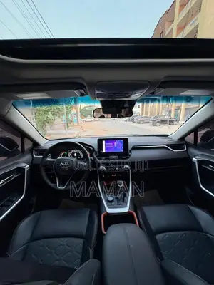 Photo - Toyota RAV4 Limited AWD 2023 Black