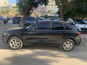 Audi Q5 2.0T Premium Quattro 2011 Turquoise