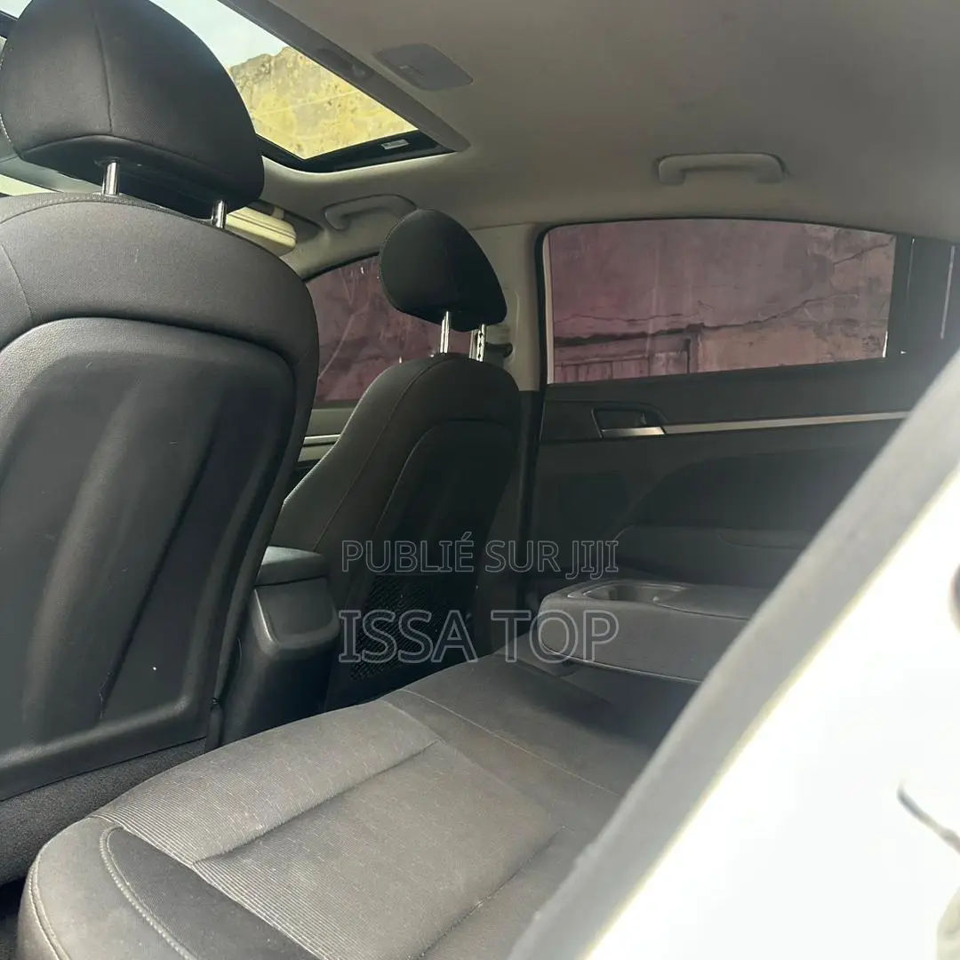 Hyundai Elantra 2017 Blanc