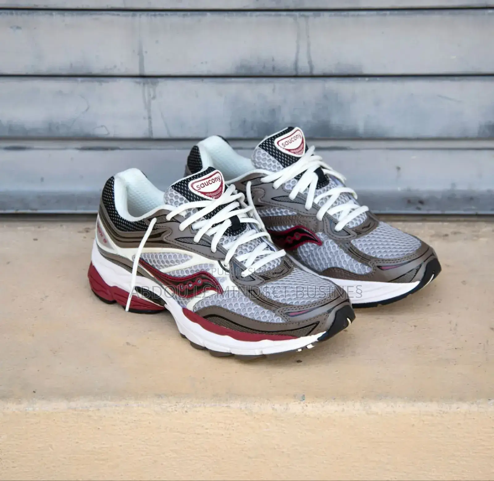 Saucony Progird Omny 9 Disponible