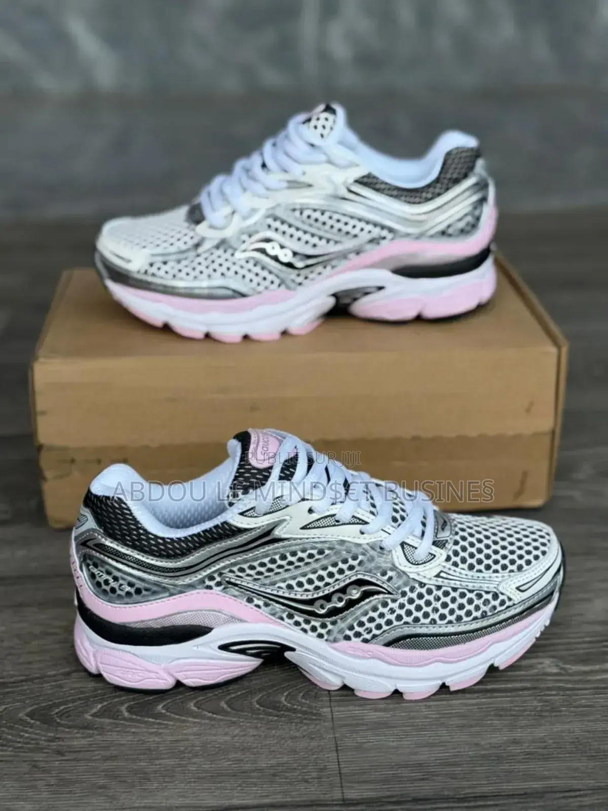 Saucony Progird Omny 9 Disponible