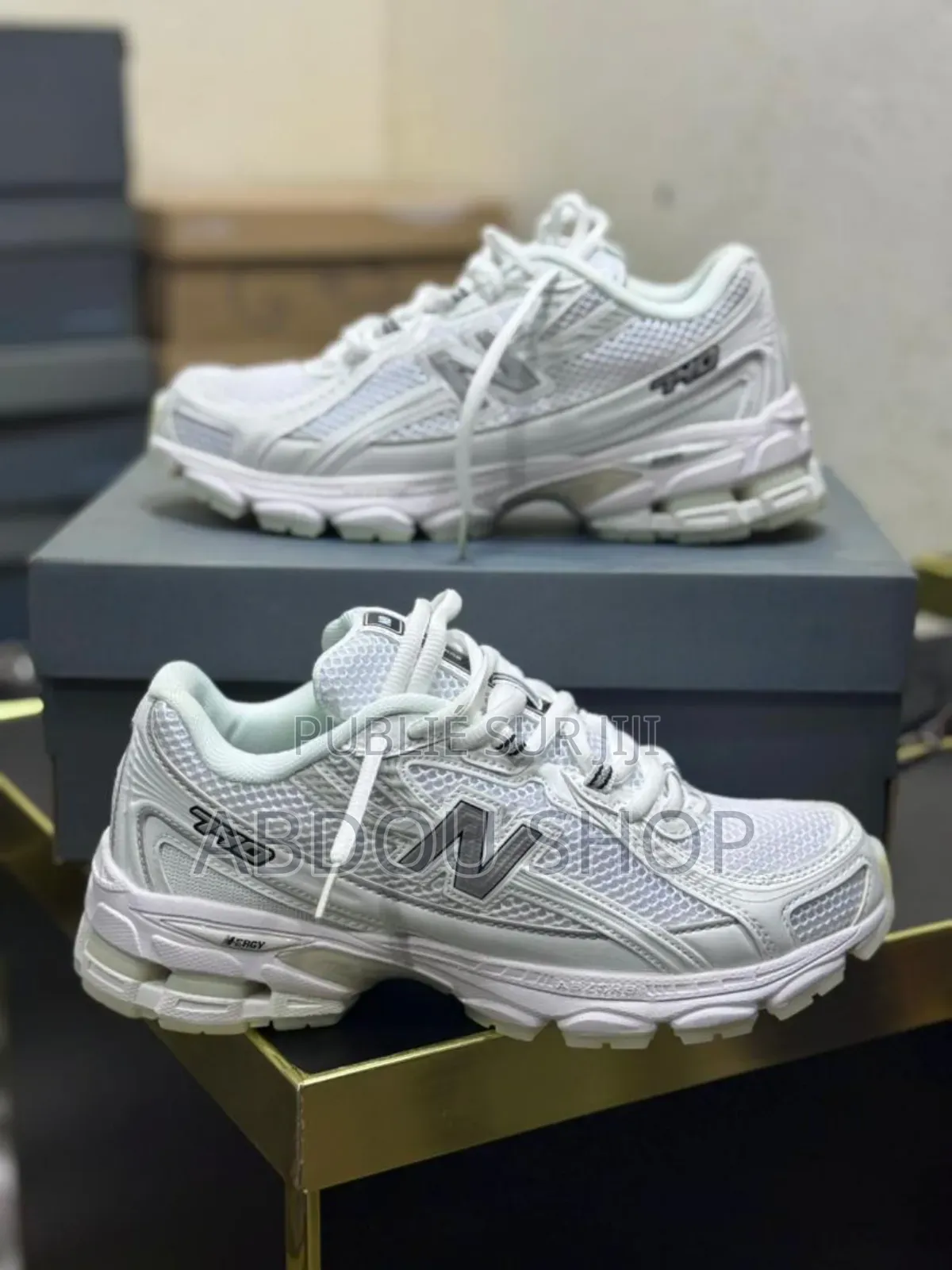 New Balance 740 Disponible