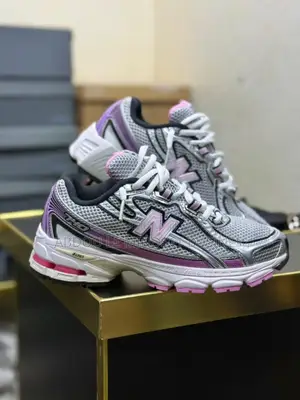New Balance 740 Disponible