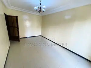 2chbre Appartement dans Almadies à Louer