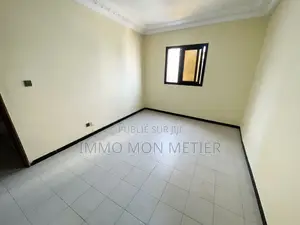 2chbre Appartement dans Almadies à Louer
