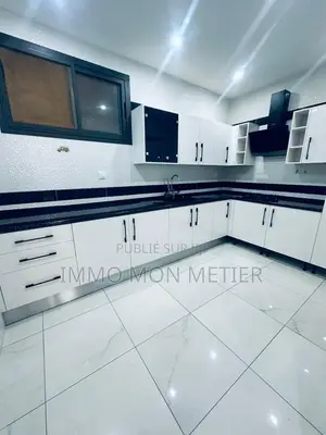 2chbre Appartement dans F3 Almadies Zone De à Louer