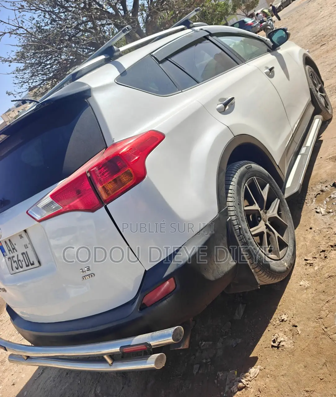 Toyota RAV4 Limited AWD (2.5L 4cyl 6A) 2013 Blanc