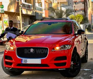 Photo - Jaguar F-Pace 20d R-Sport 2017 Rouge