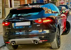 Jaguar F-Pace 20d R-Sport 2017 Rouge