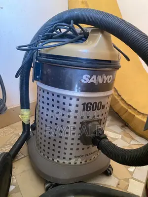 Photo - Sayno Et Toshiba Aspirateur 1600w 21l Grande Capacité