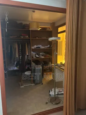 Furnished 9chbre Maison dans Rufisque à Vendre