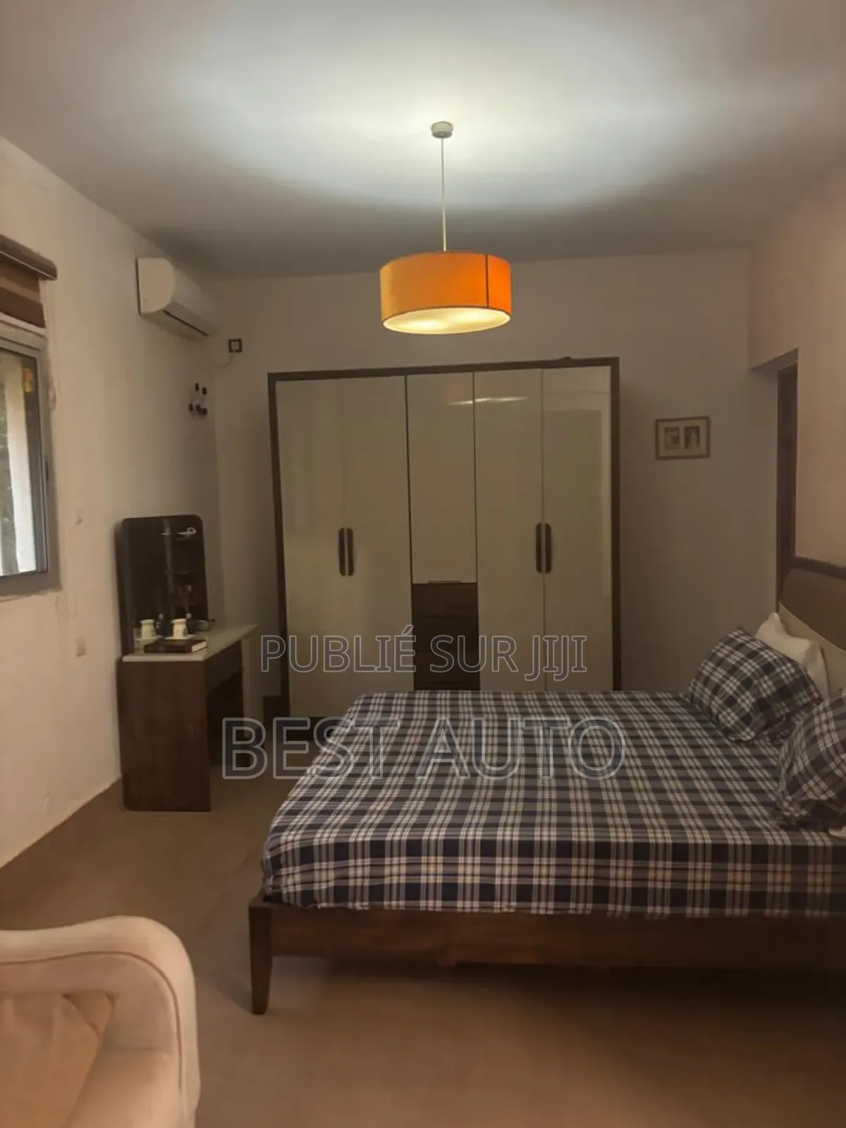 Furnished 9chbre Maison dans Rufisque à Vendre